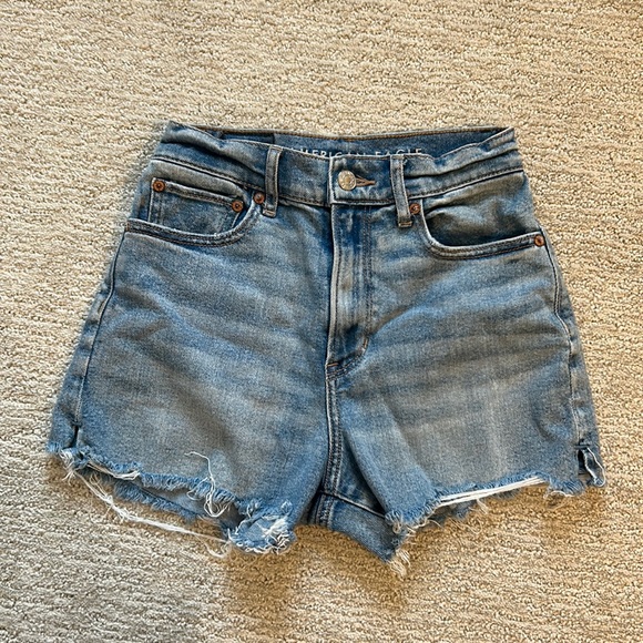 American Eagle Outfitters Pants - American eagle boyfriend shorts